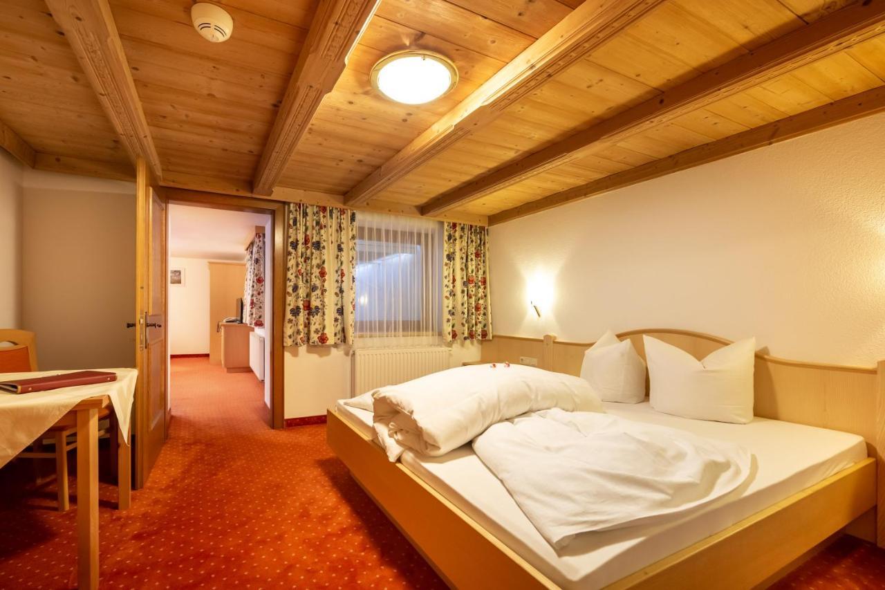 Hotel Garni Tyola Ischgl Exterior foto